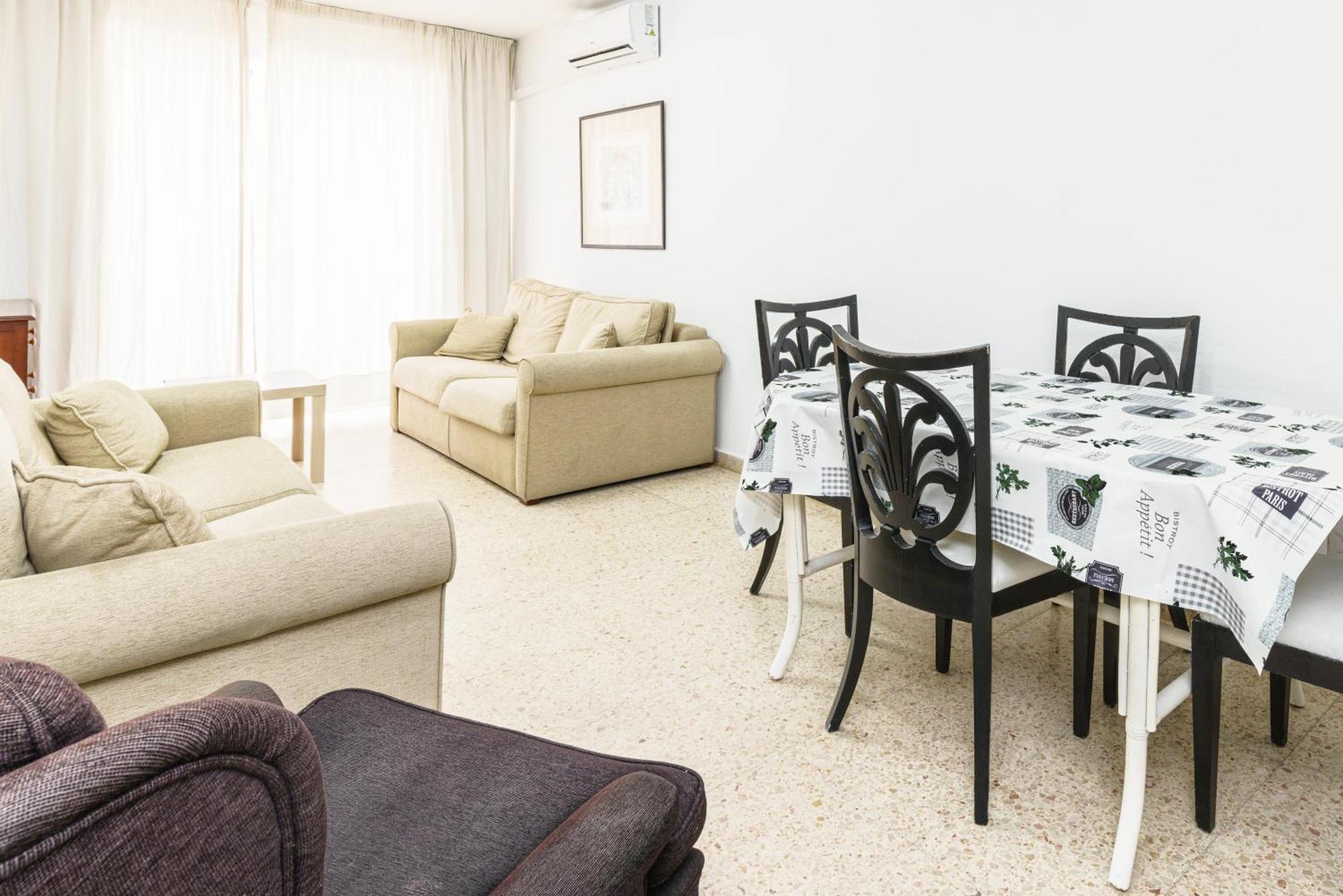 Maja Apartament *